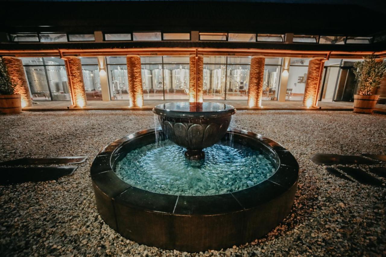 Chateau Mosmieri Hotel & Winery Telavi Eksteriør billede